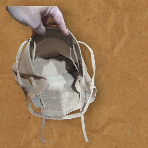 NWT 8 Other Reasons Elegant Cream Slouchy Bucket Bag - Picture 9 of 10